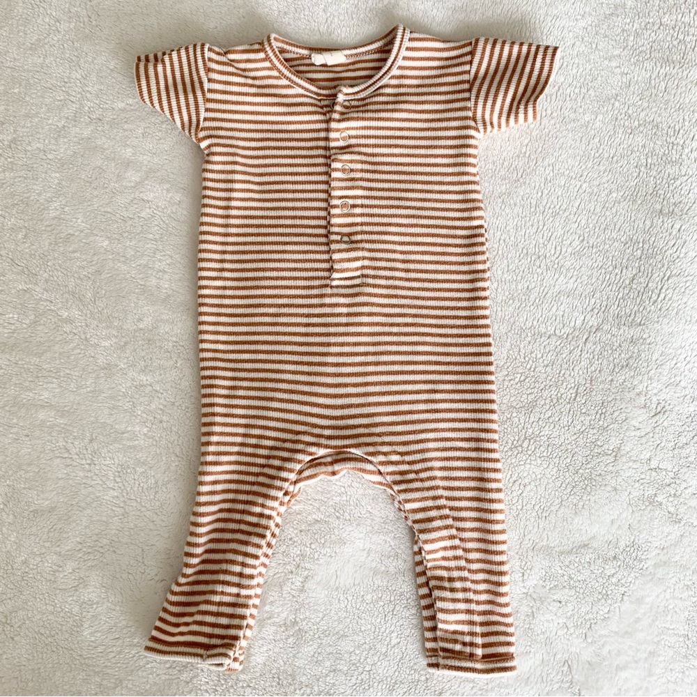 Q by Quincy Mae Short-Sleeve Striped Onesie, Size 0-3M